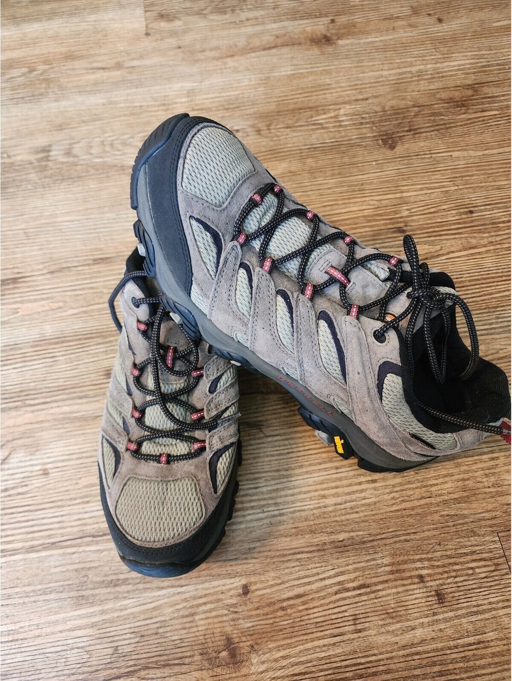 Size 16 Merrell Men's Hiking Shoes Vibram Sole Waterproof Trail Sneakers